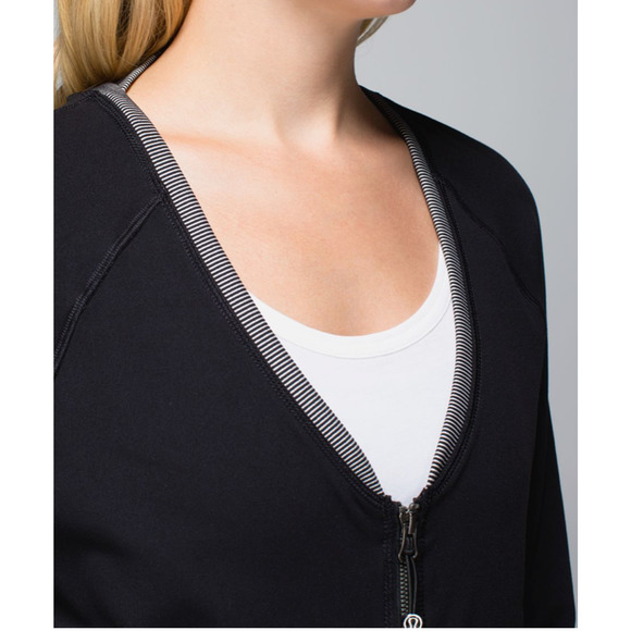 Lululemon H'Om‎ Run Jacket in Black~ 6 - Picture 3 of 8